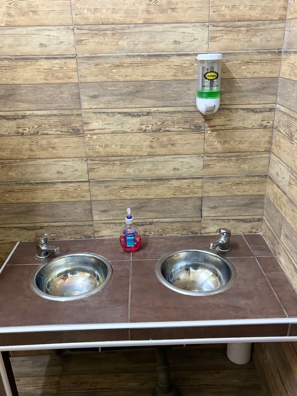 Baño de la sede Serú